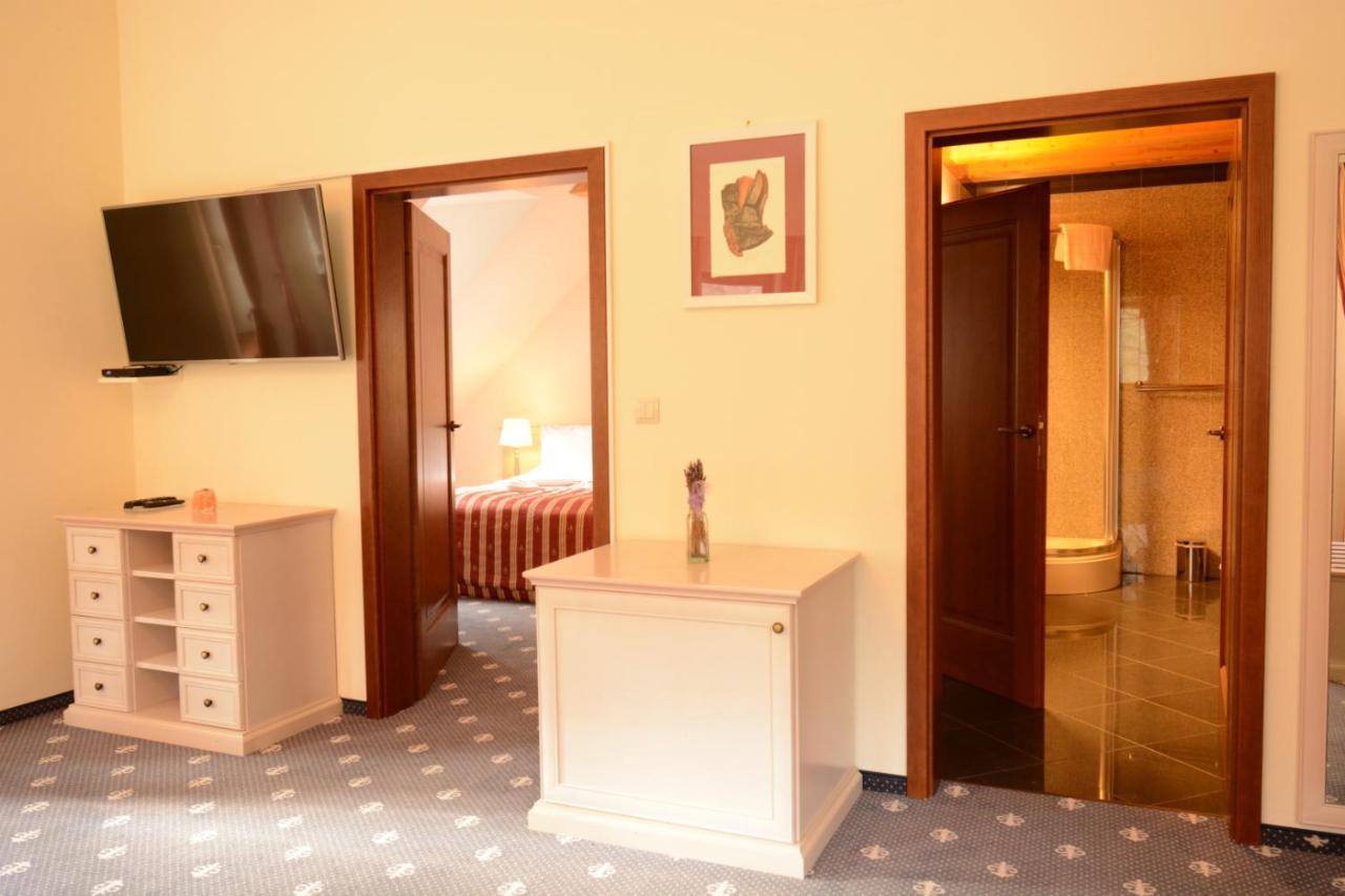 Hotel Hradna Brana ブラチスラヴァ エクステリア 写真