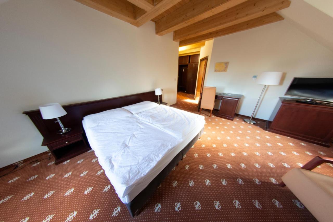 Hotel Hradna Brana ブラチスラヴァ エクステリア 写真