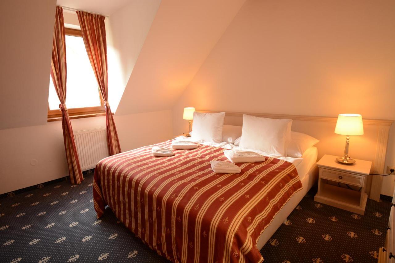 Hotel Hradna Brana ブラチスラヴァ エクステリア 写真